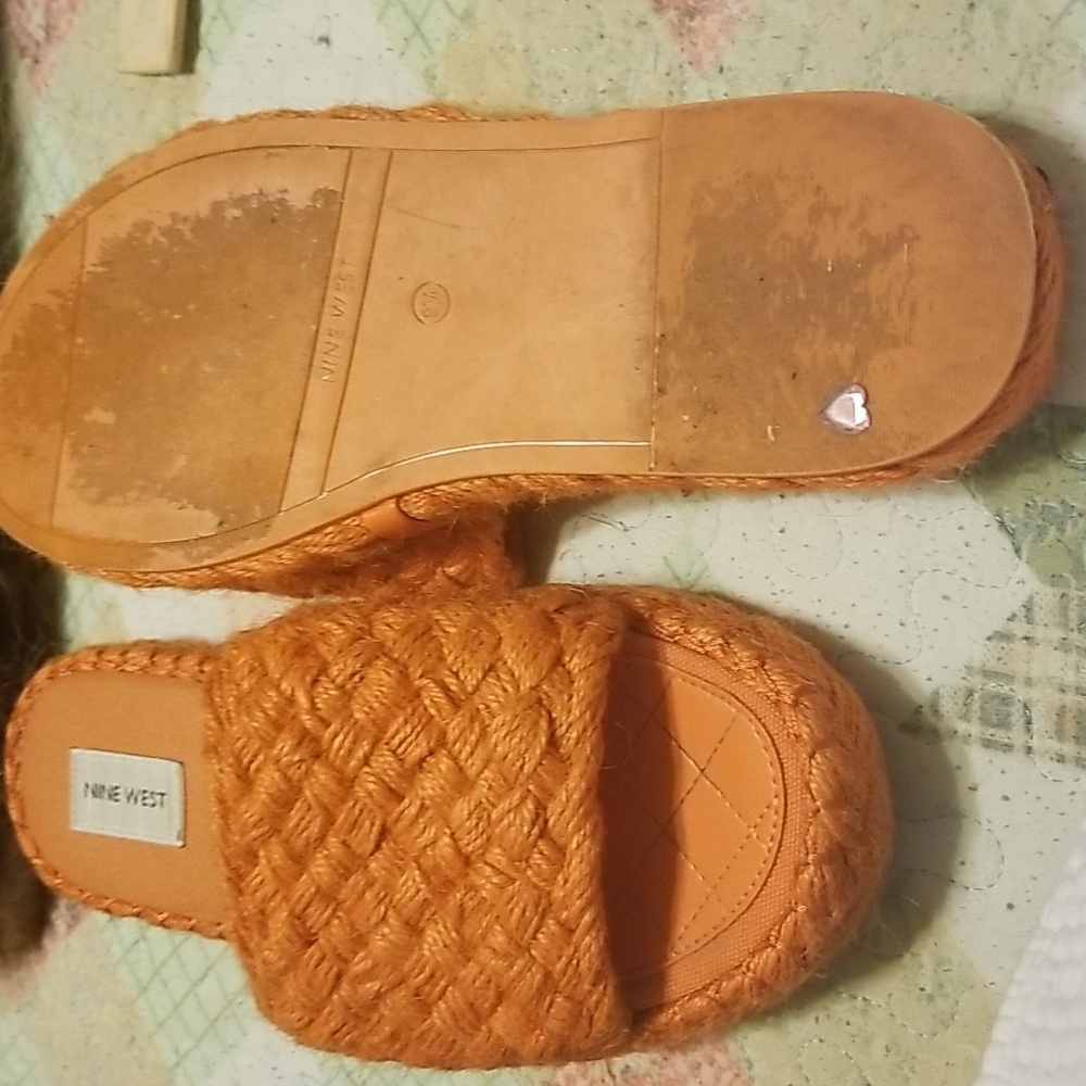 Sandals - Picture 3 of 3